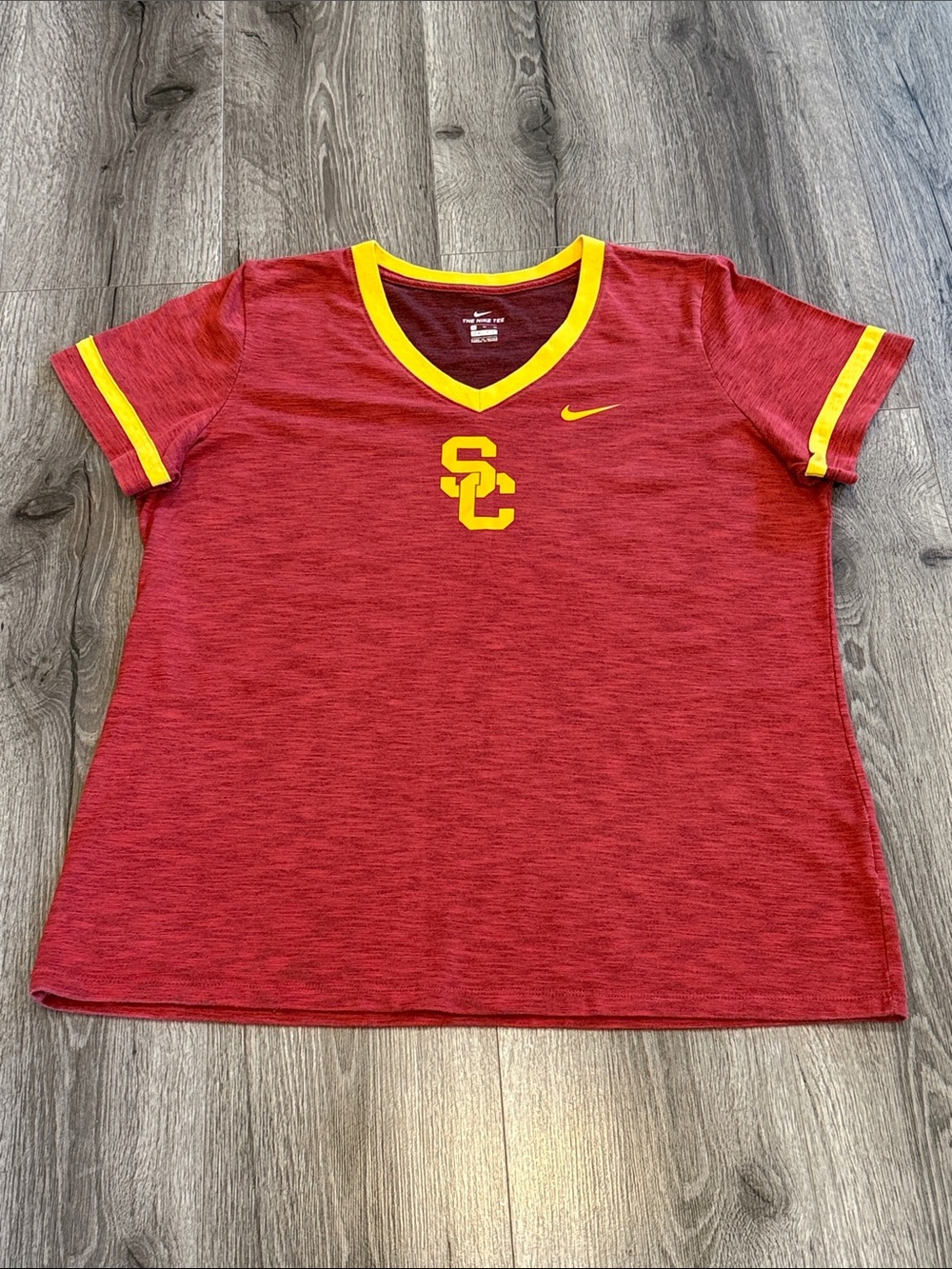 🧨Nike Women's USC Trojans V-Neck Short Sleeve Tee in Cardinal and Gold